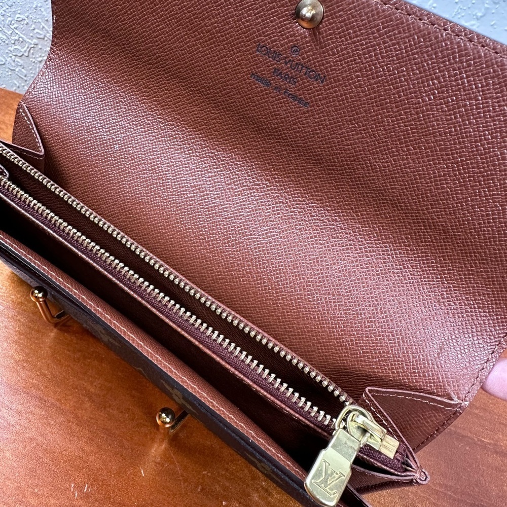 Auth Louis Vuitton Monogram Pochette
Porte Monnaie Credit TH0093 - Picture 9 of 16
